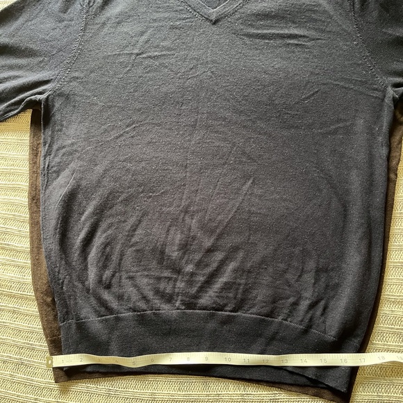 Uniqlo Merino V-neck Sweaters (3) - Picture 6 of 9